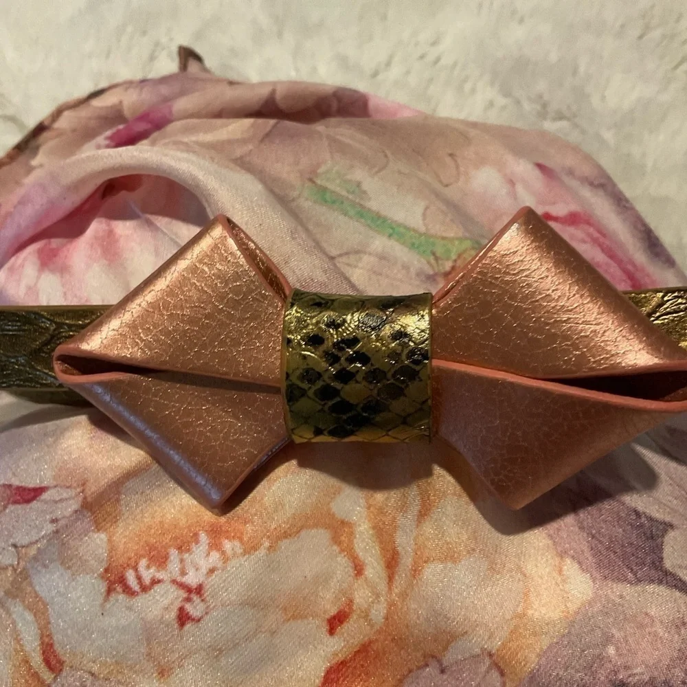 Loft Gold Embossed Belt with Pink Bow